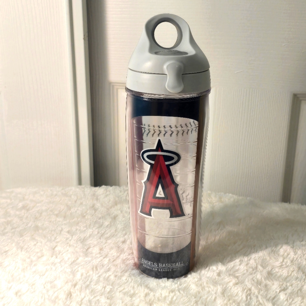 Tervis Water Bottle California Angels wrap Has large A baseball Logo NWT